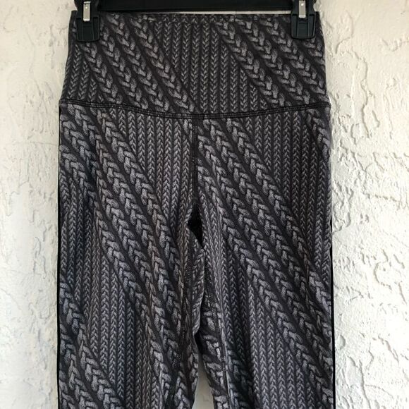 AERIE Chill Play Move High Waist Chain Cable Print Legging Size Medium - Picture 3 of 9